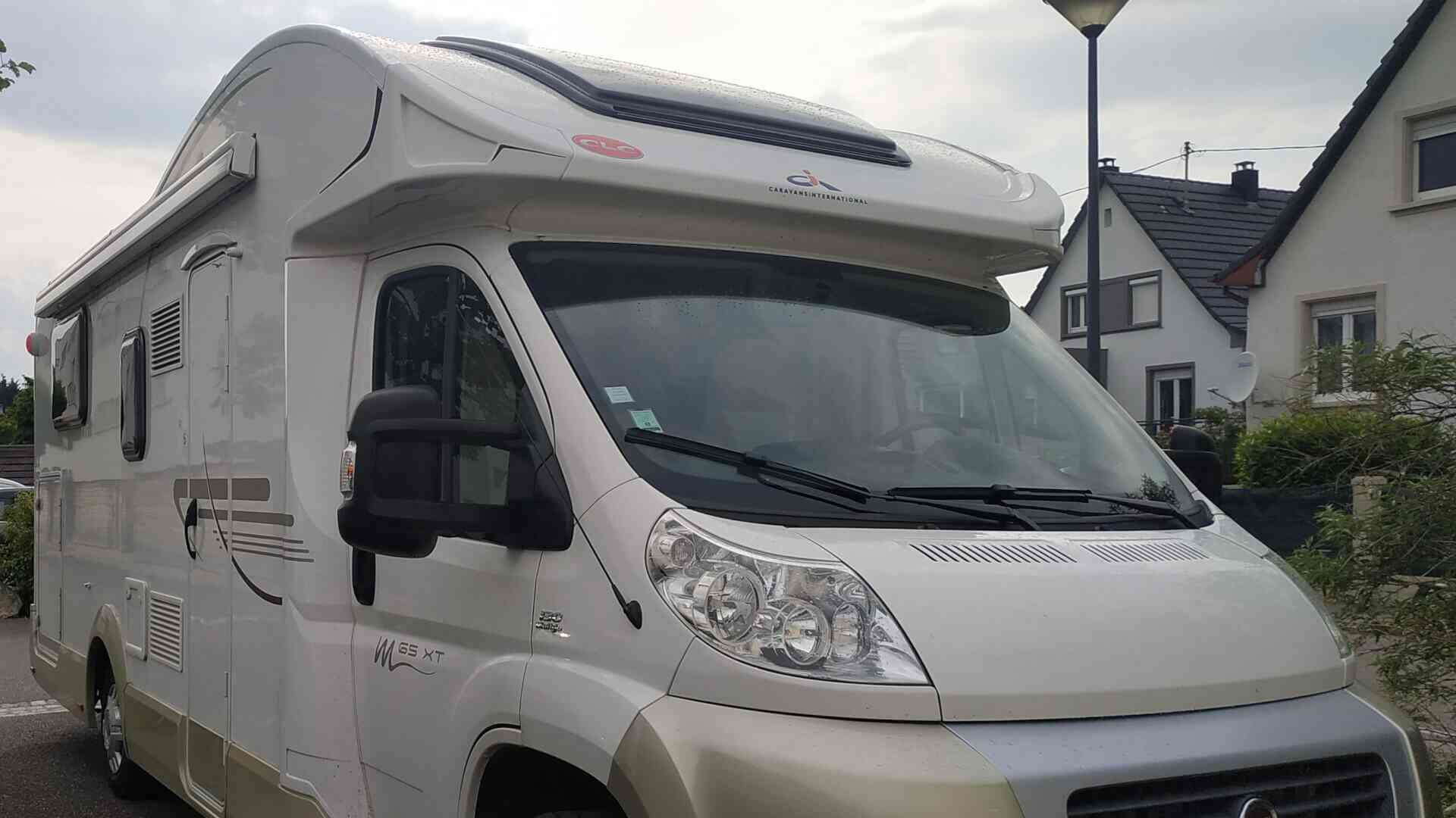 camping-car CI MAGIS 65 XT  extérieur / latéral gauche