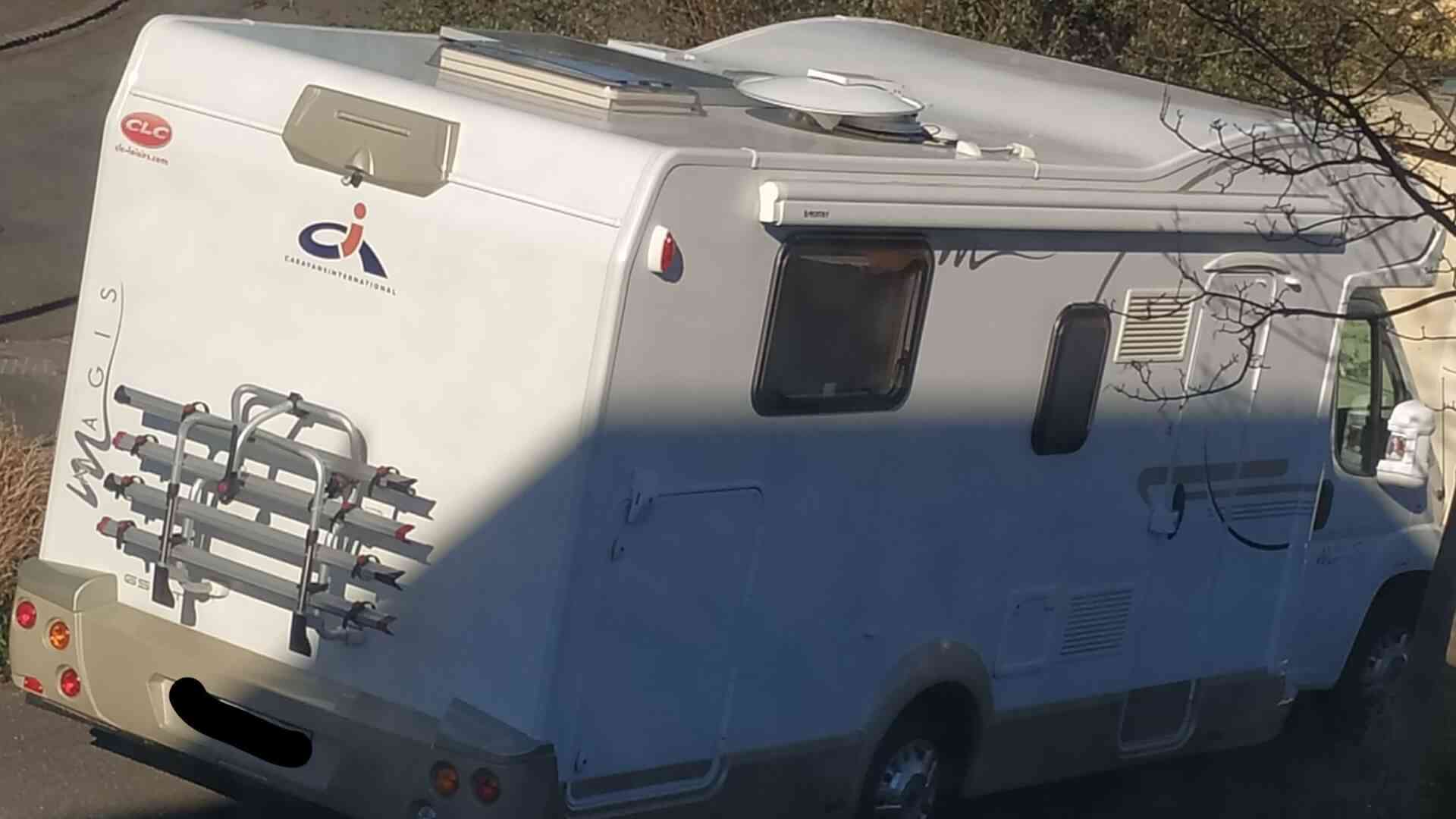 camping-car CI MAGIS 65 XT  extérieur / latéral droit