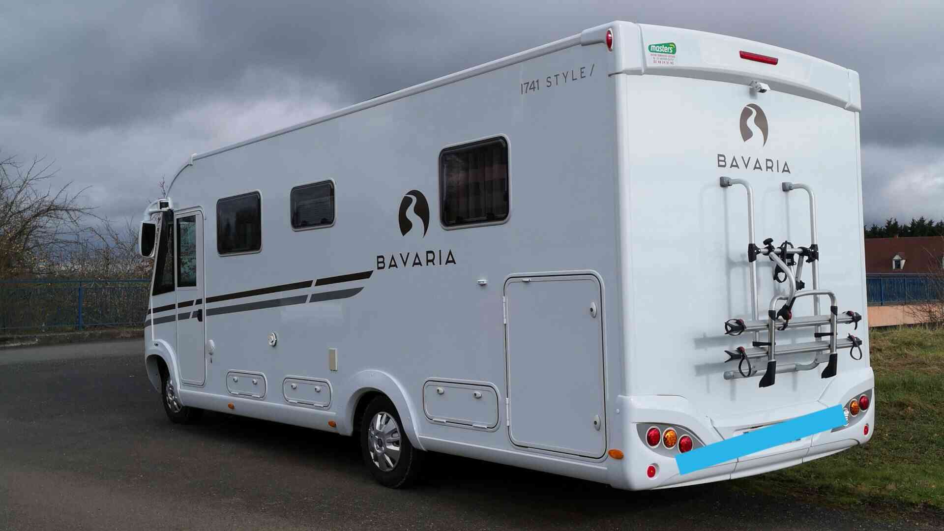 camping-car BAVARIA I 741 C STYLE  extérieur / latéral 