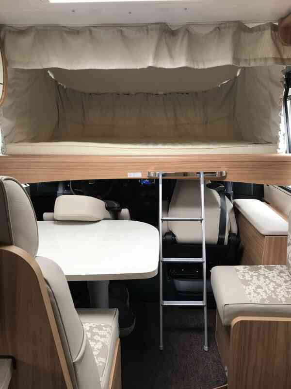 camping-car HYMER CLASSIC I 698  intérieur / autre couchage