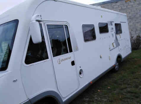 camping-car BAVARIA FJORD I 741  extérieur / latéral droit