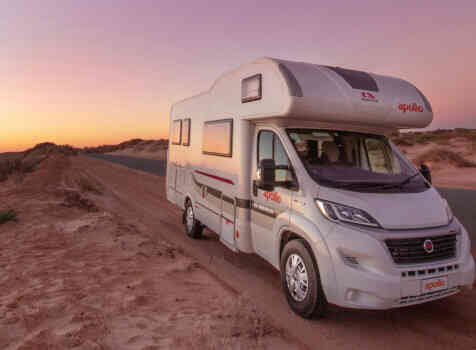 camping-car Mon super véhicule De location  extérieur / latéral gauche
