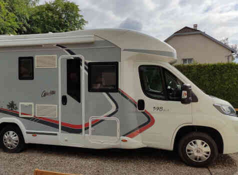 camping-car CHALLENGER GRAPHITE 398 XLB  extérieur / latéral droit