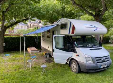 camping-car RIMOR XGO  extérieur / latéral droit