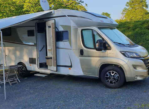 camping-car BURTSNER LYSEO PRIVILEGE TD 727 G  extérieur / latéral droit
