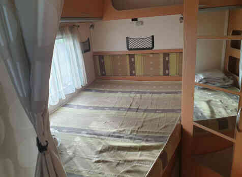 camping-car MOOVEO  intérieur / couchage principal
