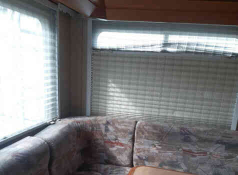 camping-car CHALLENGER FORD TRANSIT   intérieur / couchage principal