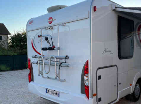 camping-car BURSTNER  NEXXO T740  extérieur / arrière