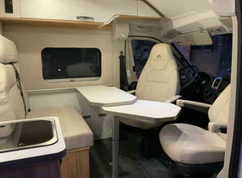camping-car BAVARIA K 600 G X-EDITION  intérieur / coin salon