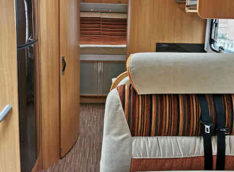 camping-car BURSTNER I 726 VISEO  intérieur / coin salon
