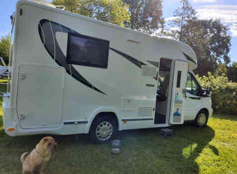 camping-car CHAUSSON EB 628   extérieur / latéral droit