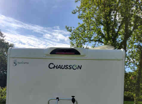 camping-car CHAUSSON EB 628   extérieur / arrière