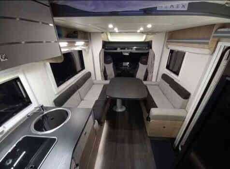 camping-car CHAUSSON 720 FIRST LINE  intérieur / coin salon