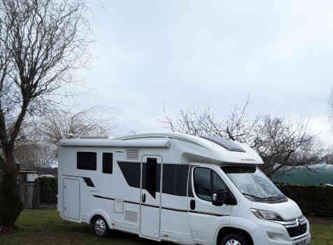 camping-car ADRIA MATRIX AXESS 600 SC   extérieur / latéral gauche