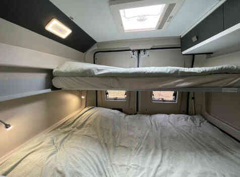 camping-car MC LOUIS MENFYS 3 MAXI PLUS  intérieur / couchage principal