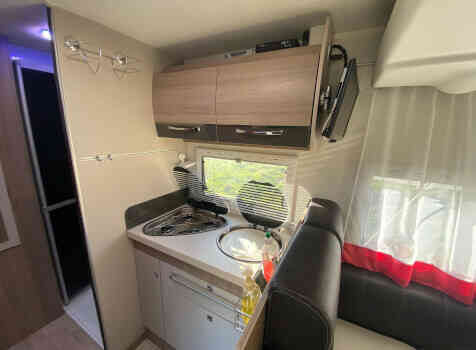 camping-car CHALLENGER GENESIS 290 SPECIAL EDITION   intérieur  / coin cuisine