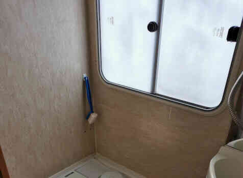 camping-car Fiat AUTO-ROLLER   intérieur / salle de bain  et wc