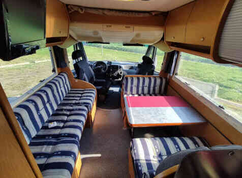 camping-car LAIKA ECOVIP H710  intérieur / coin salon