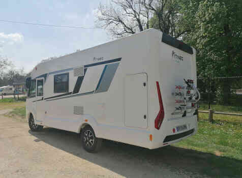camping-car ITINEO TRAVELLER SB 700  extérieur / latéral gauche