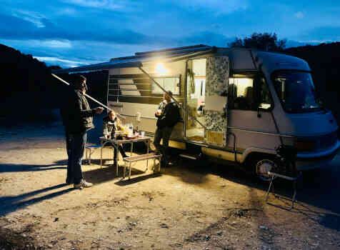 camping-car HYMER C 25  extérieur / latéral gauche