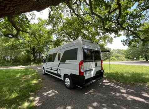 camping-car ADRIA TWIN 600 SPB FAMILY  extérieur / latéral gauche