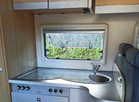 camping-car DETHLEFFS GLOBEBUS T4  intérieur  / coin cuisine
