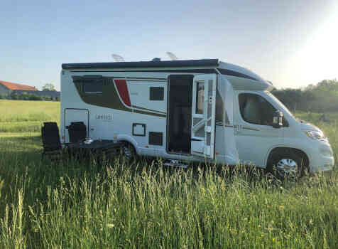 camping-car BURSTNER LYSEO TD 732 Limited Edition   extérieur / latéral gauche