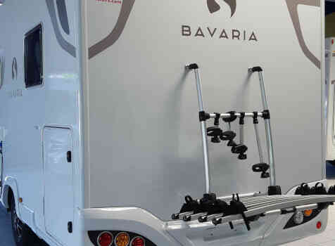 camping-car BAVARIA T 746  extérieur / arrière