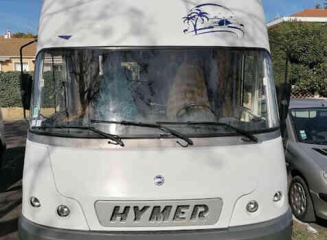 camping-car HYMER B 584 CLASSIC  extérieur / face avant