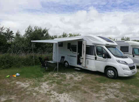camping-car ADRIA MATRIX 650 SC   extérieur / latéral droit