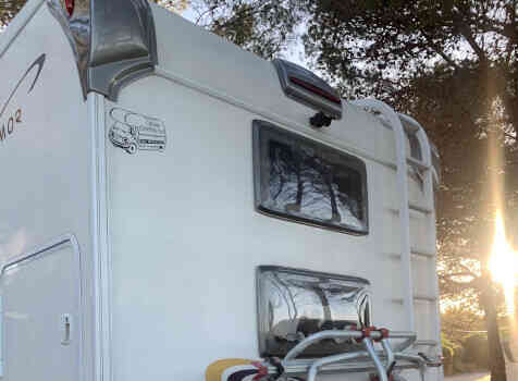 camping-car RIMOR 44  extérieur / arrière