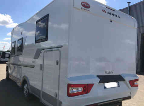 camping-car ADRIA MATRIX 670 SC New Line   extérieur / latéral gauche
