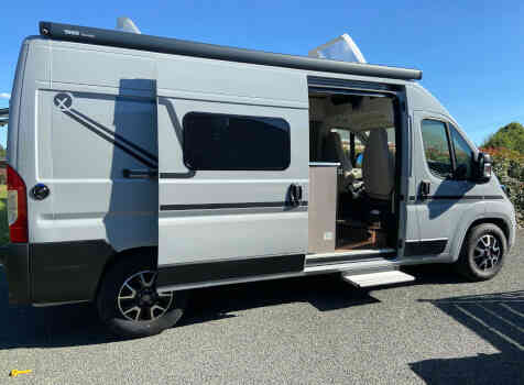 camping-car ETRUSCO CV 600  extérieur / face avant
