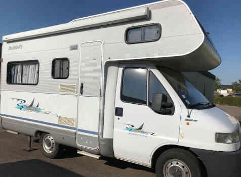 camping-car ESPRIT RT 6844 GLOBETTROTEUR   extérieur / latéral droit