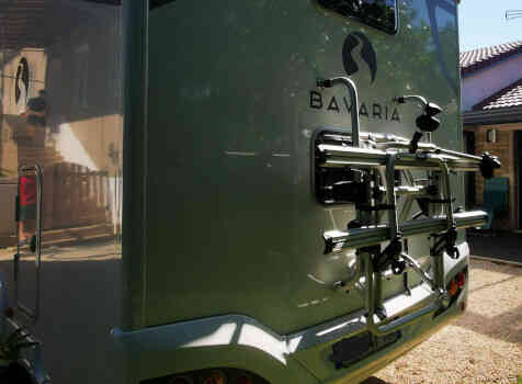 camping-car BAVARIA T 696 S   extérieur / arrière