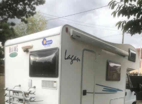 camping-car MC LOUIS LAGAN  extérieur / latéral gauche