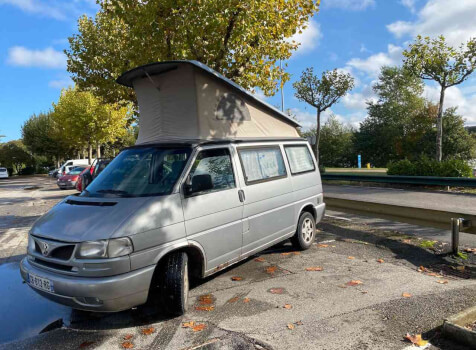 camping-car Volkswagen California   extérieur / latéral gauche