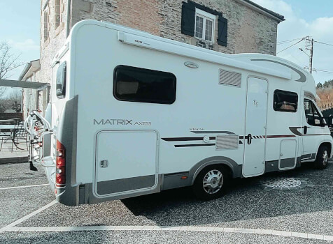 camping-car ADRIA  MATRIX AXESS 650  extérieur / latéral droit
