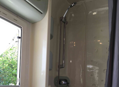 camping-car JOINT J154  intérieur / salle de bain  et wc