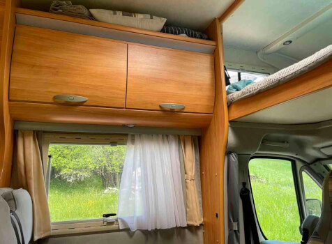 camping-car ADRIA CORAL  extérieur / latéral droit