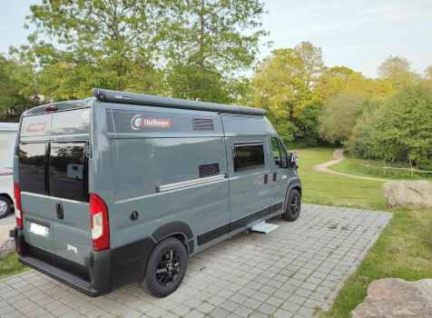 camping-car CHALLENGER V 114 ROAD Edition VIP  extérieur / latéral droit