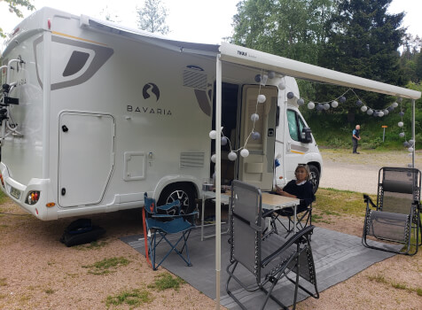 camping-car BAVARIA T 696 D NOMADE  extérieur / latéral droit