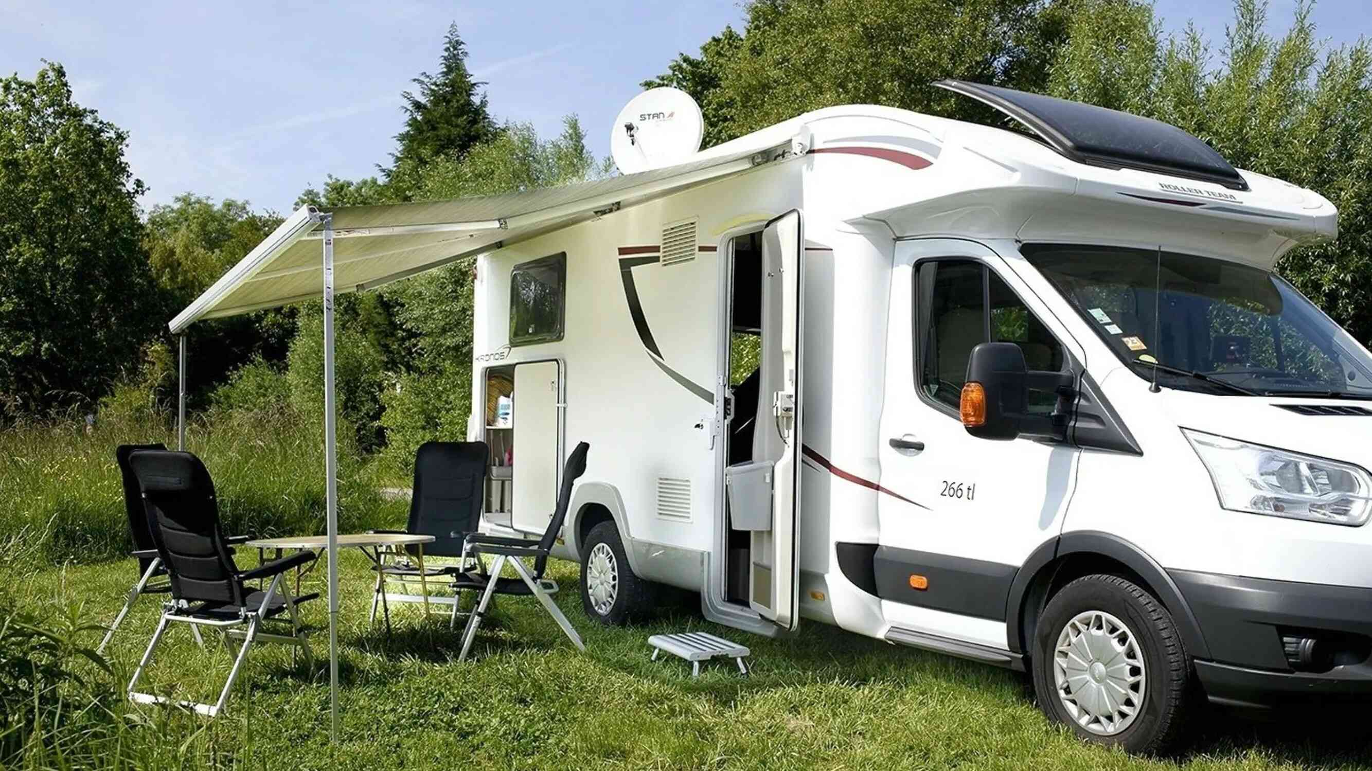 camping-car ROLLER TEAM KRONOS 266 TL   extérieur / latéral droit