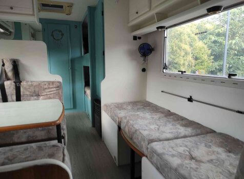 camping-car FIAT DUCATO  intérieur / coin salon