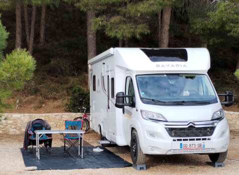 camping-car BAVARIA T 746 FC NOMADE  extérieur / face avant