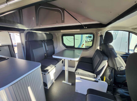 camping-car FONT VENDOME AUTOCAMP XL  intérieur / coin salon