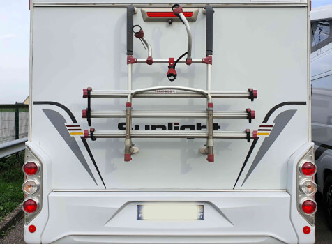 camping-car SUNLIGHT T63  extérieur / arrière