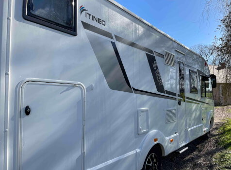 camping-car ITINEO SB 740 SPIRIT EDITION   extérieur / latéral droit