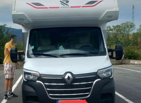 camping-car  RIMOR HYGGE 7  extérieur / face avant