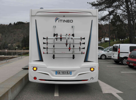 camping-car ITINEO SB 700  extérieur / arrière